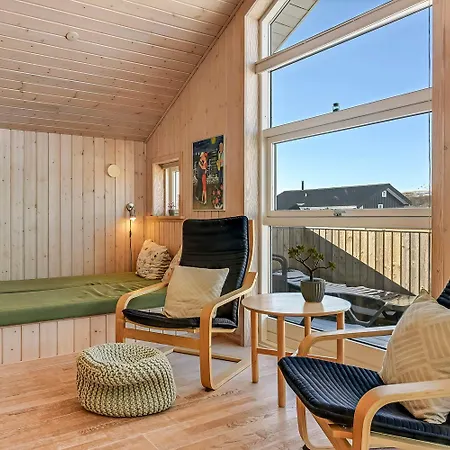 Skont Med Braendeovn Taet Pa Havet Sj875 Harboør