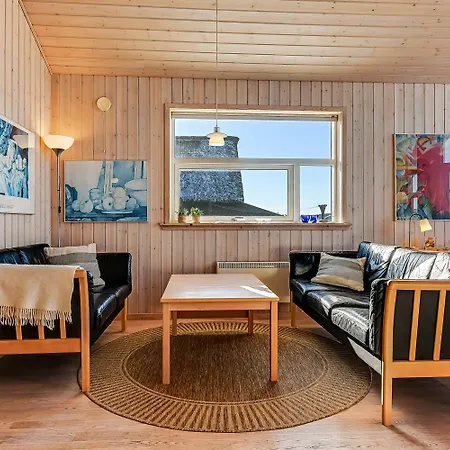 Feriehus Skont Med Braendeovn Taet Pa Havet Sj875