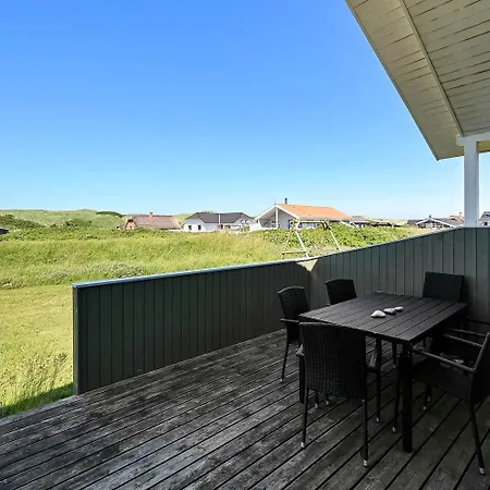 Skont Med Braendeovn Taet Pa Havet Sj875 Nyaraló
