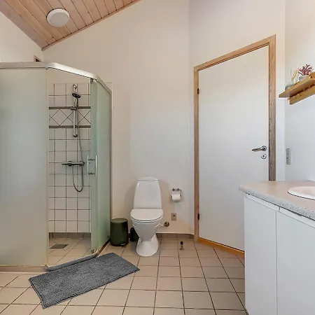 Vakantiehuis Skont Med Braendeovn Taet Pa Havet Sj875 Harboør